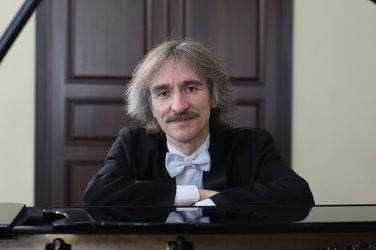 Евгений Михайлов (фортепиано, Казань)